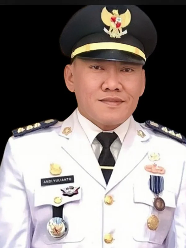 ANDI YULIANTO ,SE,M.Si